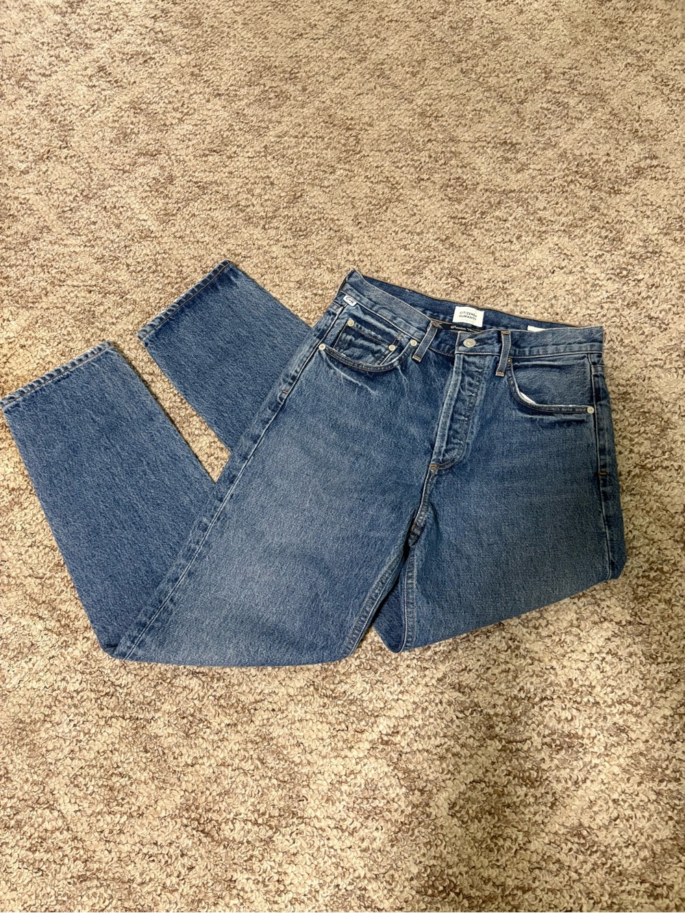 Citizens Of Humanity Straight-Leg Jeans in Medium Blue Wash